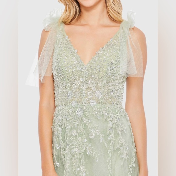 NWT Mac Duggal 20313 Embellished Soft Tie Sleeveless V Neck Gown Green - Picture 4 of 15